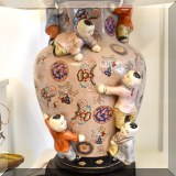 L25. Speer Collectibles table lamp.